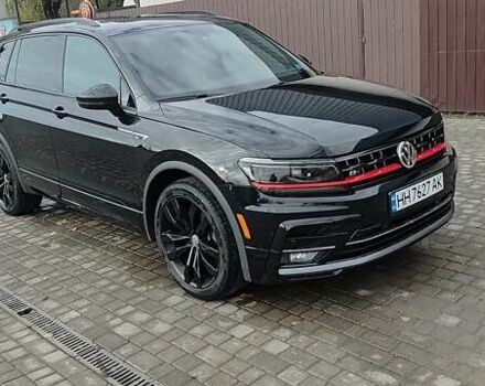 Чорний Фольксваген Тігуан, об'ємом двигуна 2 л та пробігом 123 тис. км за 22500 $, фото 1 на Automoto.ua