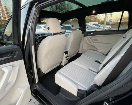 Черный Фольксваген Тигуан, объемом двигателя 2 л и пробегом 49 тыс. км за 25500 $, фото 27 на Automoto.ua