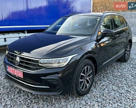 Черный Фольксваген Тигуан, объемом двигателя 2 л и пробегом 180 тыс. км за 29550 $, фото 2 на Automoto.ua