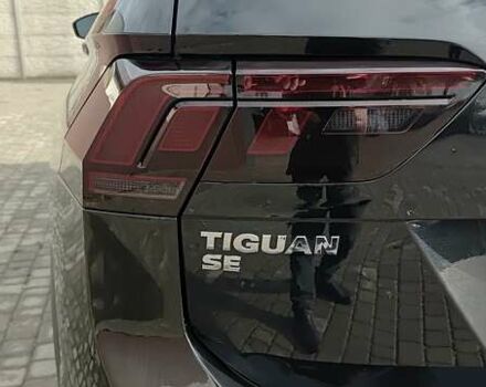 Чорний Фольксваген Тігуан, об'ємом двигуна 2 л та пробігом 123 тис. км за 22500 $, фото 10 на Automoto.ua