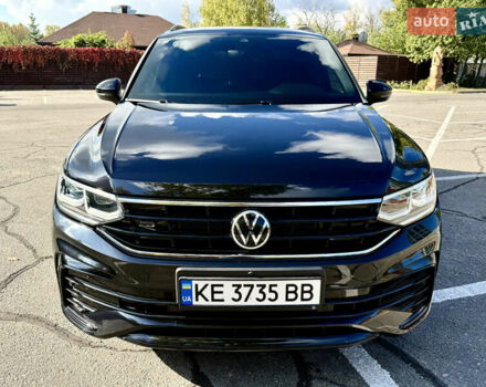 Черный Фольксваген Тигуан, объемом двигателя 1.98 л и пробегом 65 тыс. км за 35900 $, фото 3 на Automoto.ua