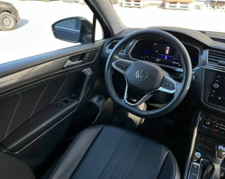 Черный Фольксваген Тигуан, объемом двигателя 2 л и пробегом 23 тыс. км за 25790 $, фото 25 на Automoto.ua