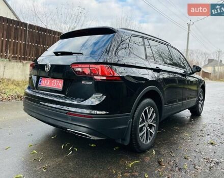 Черный Фольксваген Тигуан, объемом двигателя 2 л и пробегом 40 тыс. км за 17999 $, фото 11 на Automoto.ua