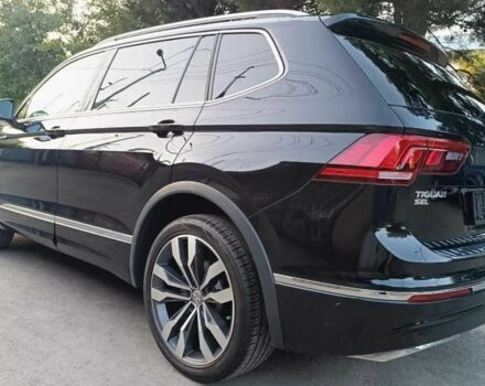 Черный Фольксваген Тигуан, объемом двигателя 0 л и пробегом 72 тыс. км за 14700 $, фото 5 на Automoto.ua