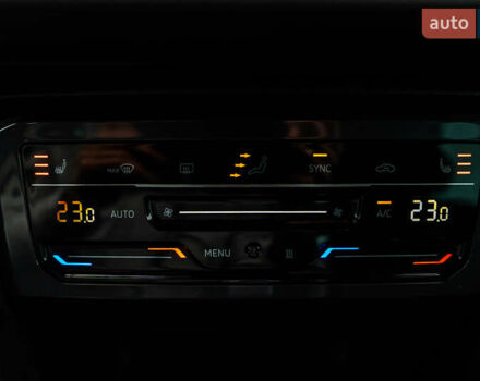 Чорний Фольксваген Тігуан, об'ємом двигуна 1.97 л та пробігом 186 тис. км за 33500 $, фото 75 на Automoto.ua