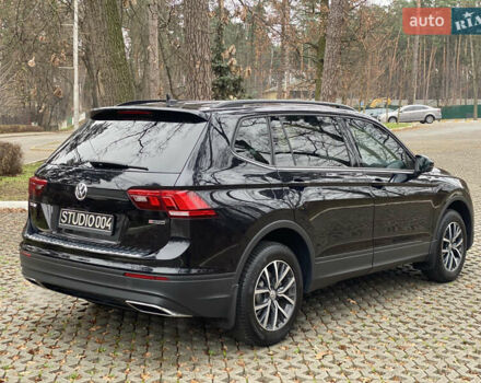 Чорний Фольксваген Тігуан, об'ємом двигуна 1.98 л та пробігом 44 тис. км за 18200 $, фото 10 на Automoto.ua