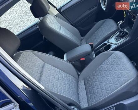 Черный Фольксваген Тигуан, объемом двигателя 2 л и пробегом 180 тыс. км за 29550 $, фото 94 на Automoto.ua