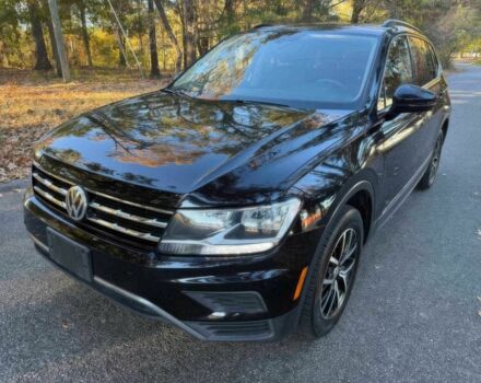 Чорний Фольксваген Тігуан, об'ємом двигуна 2 л та пробігом 26 тис. км за 12300 $, фото 2 на Automoto.ua