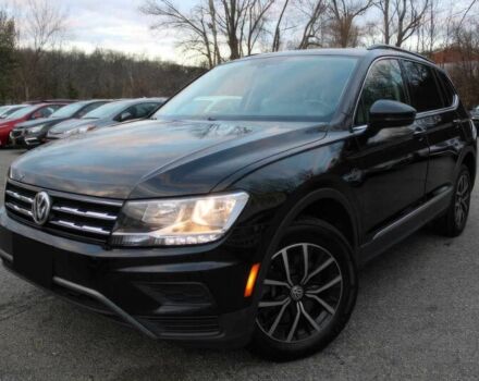 Черный Фольксваген Тигуан, объемом двигателя 2 л и пробегом 15 тыс. км за 17000 $, фото 2 на Automoto.ua