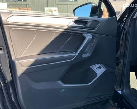 Черный Фольксваген Тигуан, объемом двигателя 2 л и пробегом 23 тыс. км за 25790 $, фото 45 на Automoto.ua