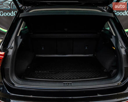 Чорний Фольксваген Тігуан, об'ємом двигуна 1.97 л та пробігом 186 тис. км за 33500 $, фото 57 на Automoto.ua