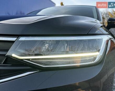 Черный Фольксваген Тигуан, объемом двигателя 2 л и пробегом 180 тыс. км за 29550 $, фото 9 на Automoto.ua