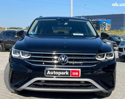 Черный Фольксваген Тигуан, объемом двигателя 2 л и пробегом 23 тыс. км за 25790 $, фото 1 на Automoto.ua