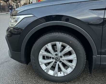 Черный Фольксваген Тигуан, объемом двигателя 1.97 л и пробегом 93 тыс. км за 30900 $, фото 8 на Automoto.ua