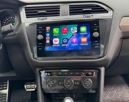 Чорний Фольксваген Тігуан, об'ємом двигуна 2 л та пробігом 123 тис. км за 22000 $, фото 17 на Automoto.ua