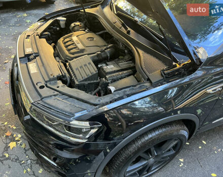 Чорний Фольксваген Тігуан, об'ємом двигуна 2 л та пробігом 56 тис. км за 23700 $, фото 12 на Automoto.ua