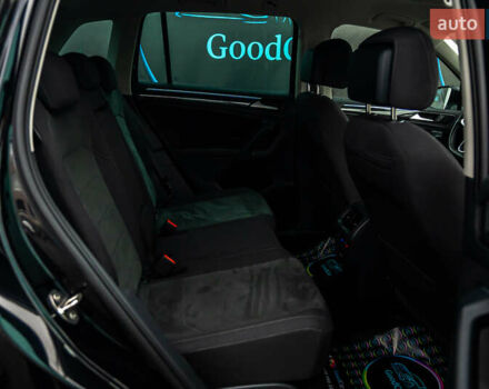 Чорний Фольксваген Тігуан, об'ємом двигуна 1.97 л та пробігом 186 тис. км за 33500 $, фото 44 на Automoto.ua