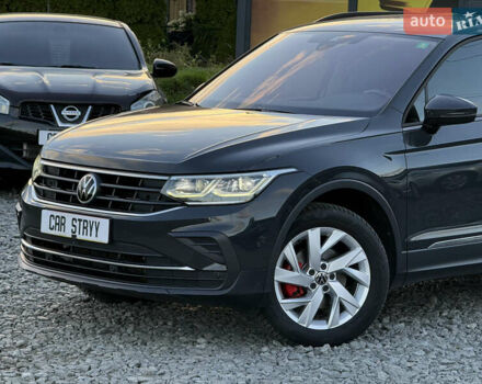 Черный Фольксваген Тигуан, объемом двигателя 2 л и пробегом 165 тыс. км за 29999 $, фото 6 на Automoto.ua