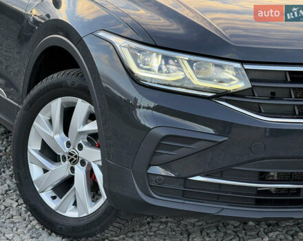 Черный Фольксваген Тигуан, объемом двигателя 2 л и пробегом 165 тыс. км за 29999 $, фото 15 на Automoto.ua