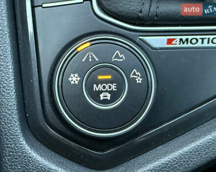 Черный Фольксваген Тигуан, объемом двигателя 2 л и пробегом 165 тыс. км за 29999 $, фото 57 на Automoto.ua