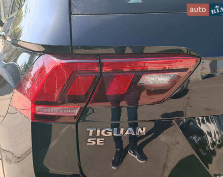 Черный Фольксваген Тигуан, объемом двигателя 2 л и пробегом 46 тыс. км за 22380 $, фото 11 на Automoto.ua