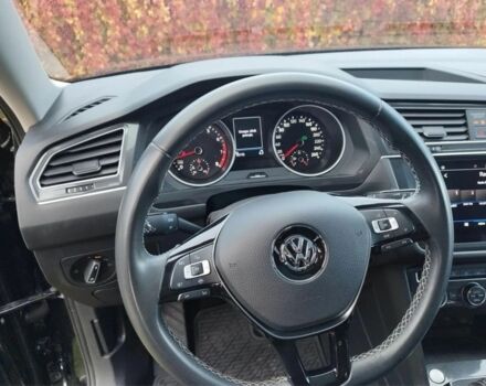 Черный Фольксваген Тигуан, объемом двигателя 2 л и пробегом 75 тыс. км за 11300 $, фото 12 на Automoto.ua