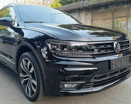Черный Фольксваген Тигуан, объемом двигателя 0 л и пробегом 72 тыс. км за 14700 $, фото 4 на Automoto.ua