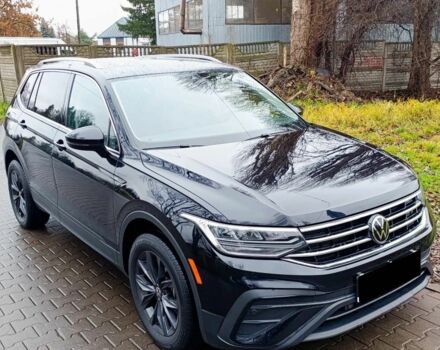 Черный Фольксваген Тигуан, объемом двигателя 0 л и пробегом 66 тыс. км за 13999 $, фото 2 на Automoto.ua