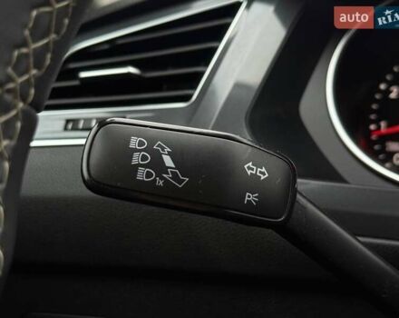 Черный Фольксваген Тигуан, объемом двигателя 1.98 л и пробегом 90 тыс. км за 21500 $, фото 40 на Automoto.ua