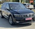 Черный Фольксваген Тигуан, объемом двигателя 1.97 л и пробегом 300 тыс. км за 28500 $, фото 4 на Automoto.ua