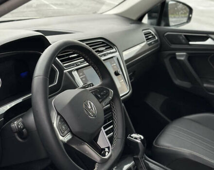 Черный Фольксваген Тигуан, объемом двигателя 2 л и пробегом 137 тыс. км за 22300 $, фото 30 на Automoto.ua