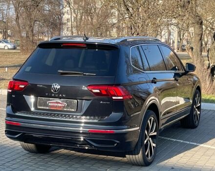 Черный Фольксваген Тигуан, объемом двигателя 2 л и пробегом 27 тыс. км за 27000 $, фото 4 на Automoto.ua