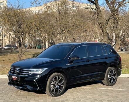 Черный Фольксваген Тигуан, объемом двигателя 2 л и пробегом 27 тыс. км за 27000 $, фото 2 на Automoto.ua