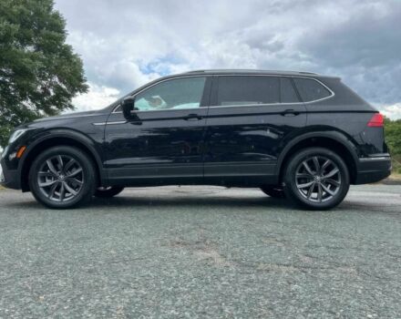 Черный Фольксваген Тигуан, объемом двигателя 2 л и пробегом 12 тыс. км за 13000 $, фото 3 на Automoto.ua