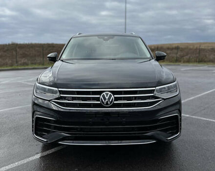 Черный Фольксваген Тигуан, объемом двигателя 2 л и пробегом 137 тыс. км за 22300 $, фото 1 на Automoto.ua