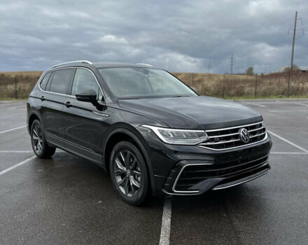 Черный Фольксваген Тигуан, объемом двигателя 2 л и пробегом 137 тыс. км за 22300 $, фото 24 на Automoto.ua