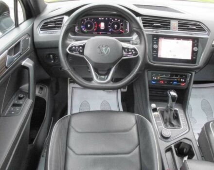 Черный Фольксваген Тигуан, объемом двигателя 2 л и пробегом 13 тыс. км за 8900 $, фото 5 на Automoto.ua