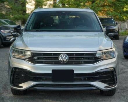 Черный Фольксваген Тигуан, объемом двигателя 2 л и пробегом 28 тыс. км за 15900 $, фото 1 на Automoto.ua