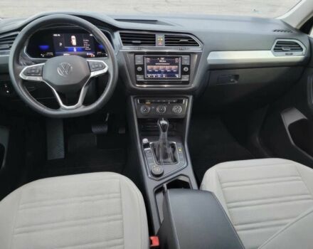 Черный Фольксваген Тигуан, объемом двигателя 2 л и пробегом 25 тыс. км за 21200 $, фото 9 на Automoto.ua