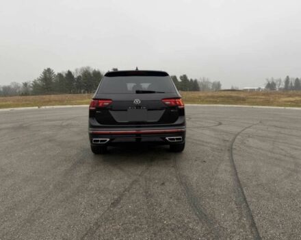 Черный Фольксваген Тигуан, объемом двигателя 2 л и пробегом 18 тыс. км за 21300 $, фото 6 на Automoto.ua