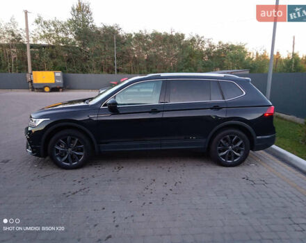 Черный Фольксваген Тигуан, объемом двигателя 2 л и пробегом 56 тыс. км за 27000 $, фото 3 на Automoto.ua