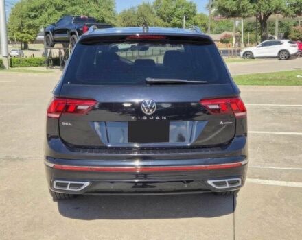 Чорний Фольксваген Тігуан, об'ємом двигуна 2 л та пробігом 15 тис. км за 8900 $, фото 6 на Automoto.ua