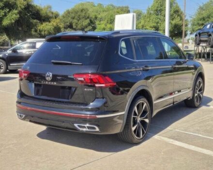 Чорний Фольксваген Тігуан, об'ємом двигуна 2 л та пробігом 15 тис. км за 8900 $, фото 5 на Automoto.ua