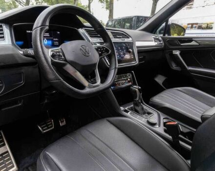 Черный Фольксваген Тигуан, объемом двигателя 2 л и пробегом 21 тыс. км за 8500 $, фото 6 на Automoto.ua