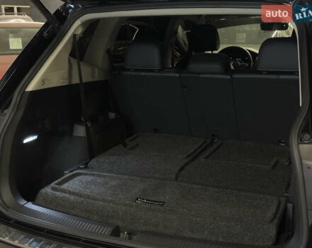 Чорний Фольксваген Тігуан, об'ємом двигуна 2 л та пробігом 98 тис. км за 25999 $, фото 24 на Automoto.ua