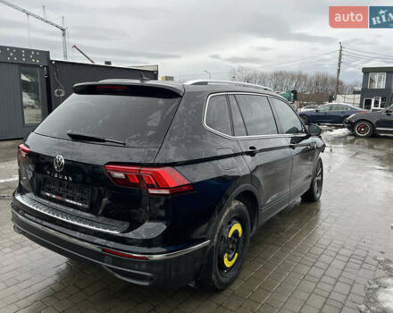 Черный Фольксваген Тигуан, объемом двигателя 2 л и пробегом 140 тыс. км за 18700 $, фото 3 на Automoto.ua