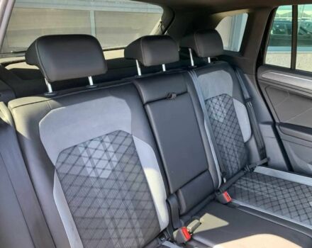 Черный Фольксваген Тигуан, объемом двигателя 2 л и пробегом 15 тыс. км за 17000 $, фото 12 на Automoto.ua