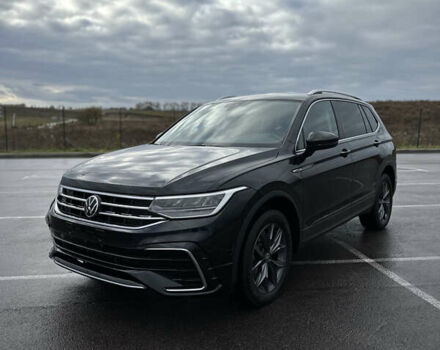 Черный Фольксваген Тигуан, объемом двигателя 2 л и пробегом 137 тыс. км за 22300 $, фото 2 на Automoto.ua