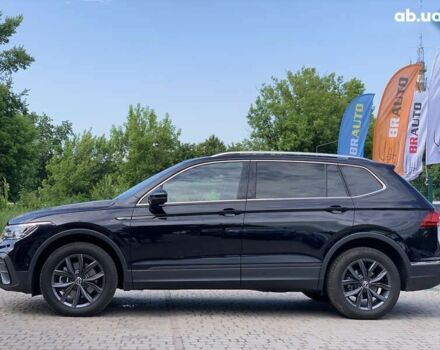 Чорний Фольксваген Тігуан, об'ємом двигуна 2 л та пробігом 10 тис. км за 27955 $, фото 11 на Automoto.ua