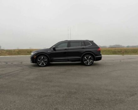 Чорний Фольксваген Тігуан, об'ємом двигуна 2 л та пробігом 29 тис. км за 13000 $, фото 6 на Automoto.ua